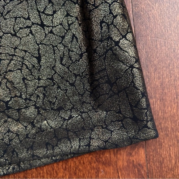 Slinky Shift Dress in Metallic Bronze and Black Crackled Pattern, Size Small/4 - Picture 6 of 10